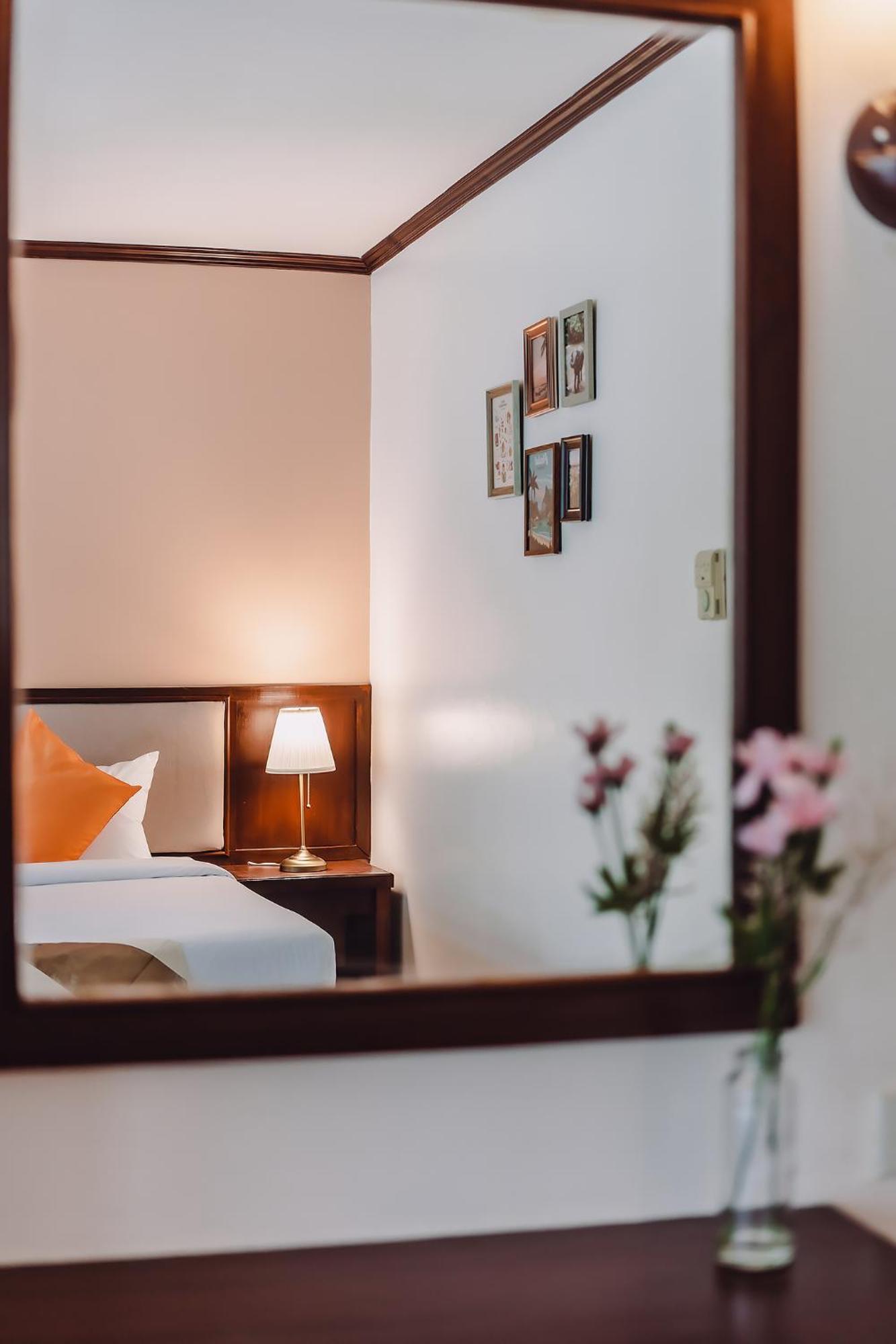 Bauman-Ville Hotel Patong Екстериор снимка