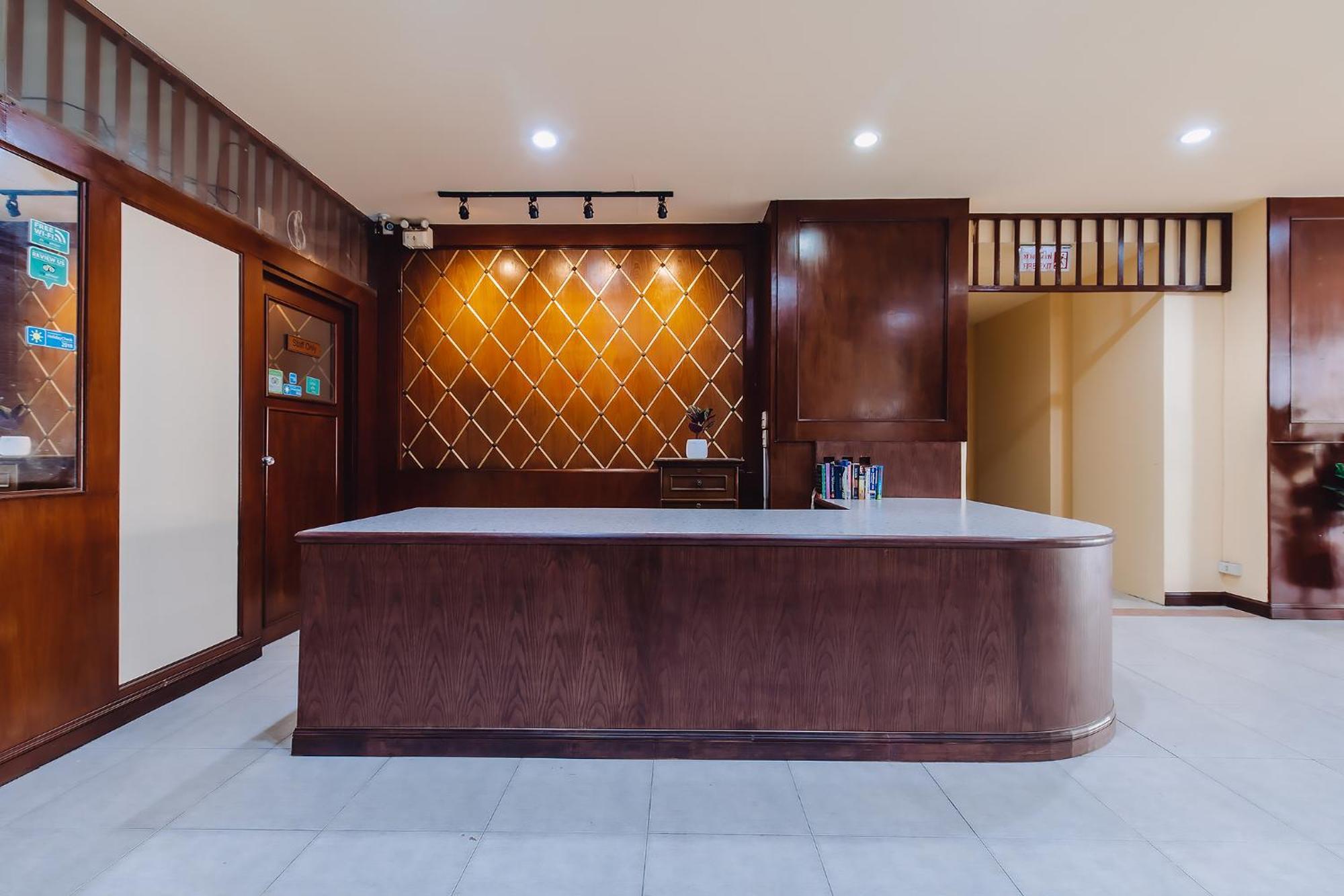 Bauman-Ville Hotel Patong Екстериор снимка