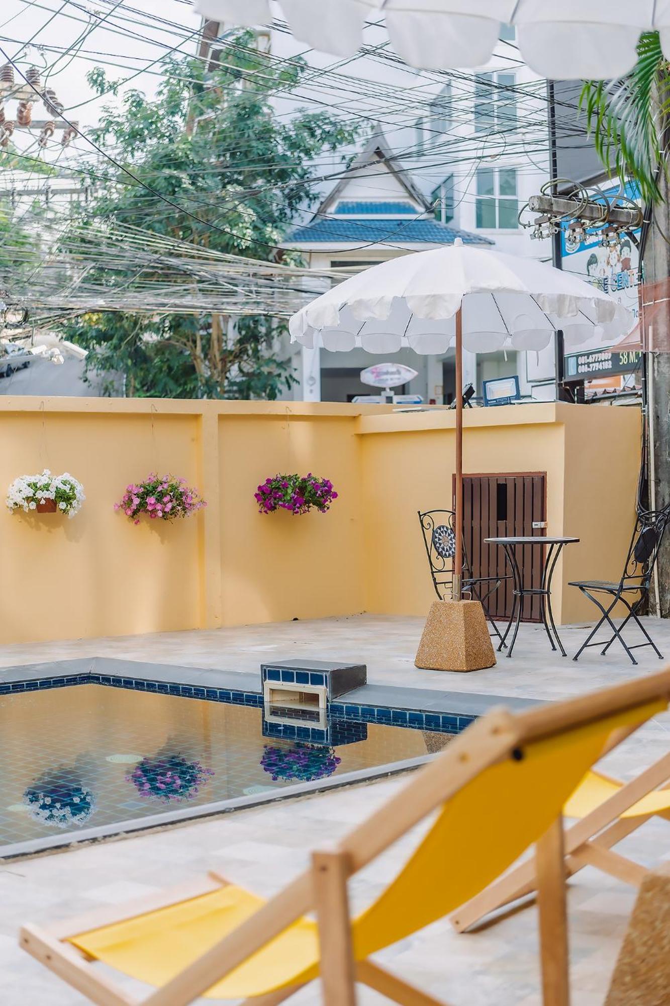 Bauman-Ville Hotel Patong Екстериор снимка